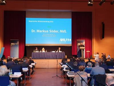 Dr. Markus Sder, MdL spricht in seiner Ansprache u.a. zum Wirtschaftsstandort von Bayern.